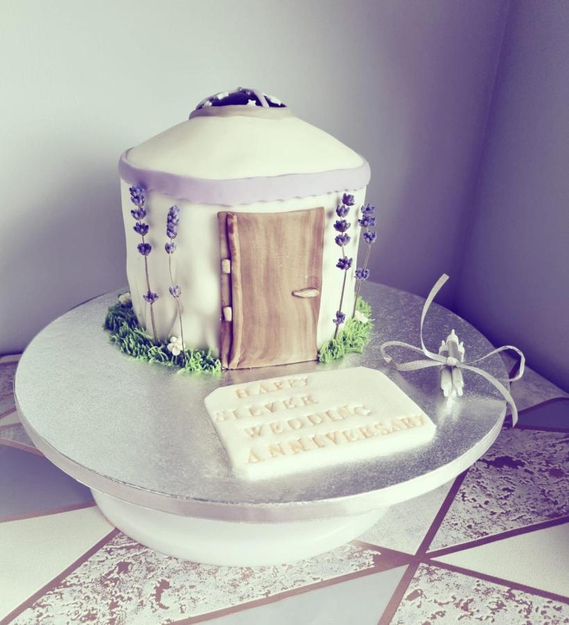 Gingerbread Cottage Yurts Dereham Zewnętrze zdjęcie