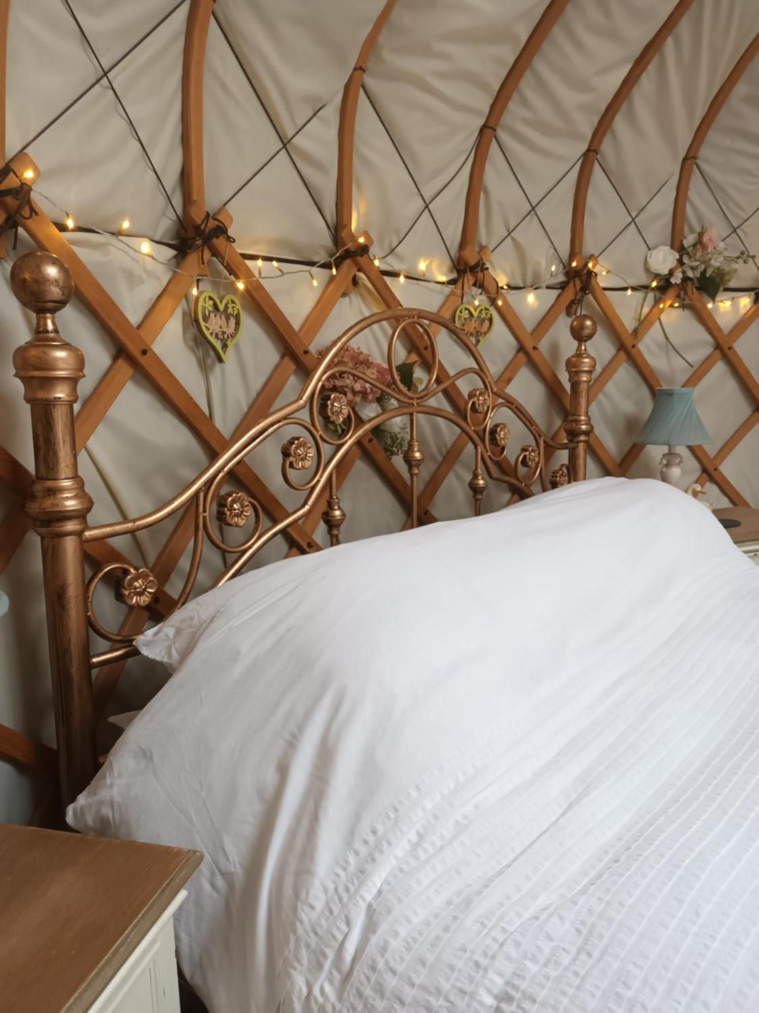 Gingerbread Cottage Yurts Dereham Zewnętrze zdjęcie
