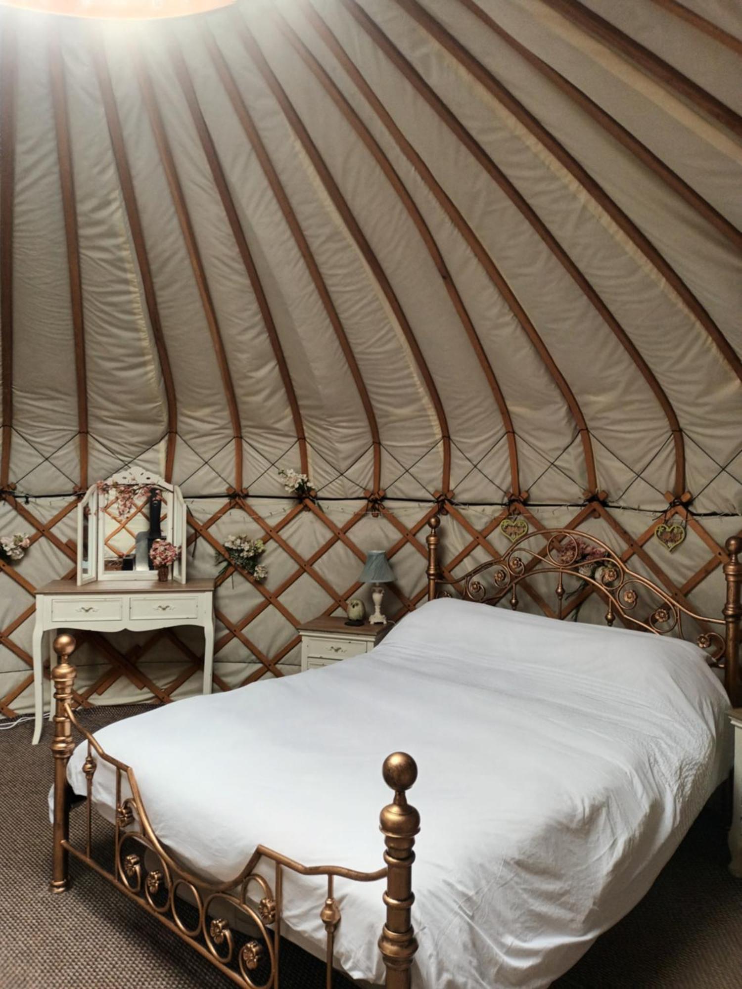 Gingerbread Cottage Yurts Dereham Zewnętrze zdjęcie