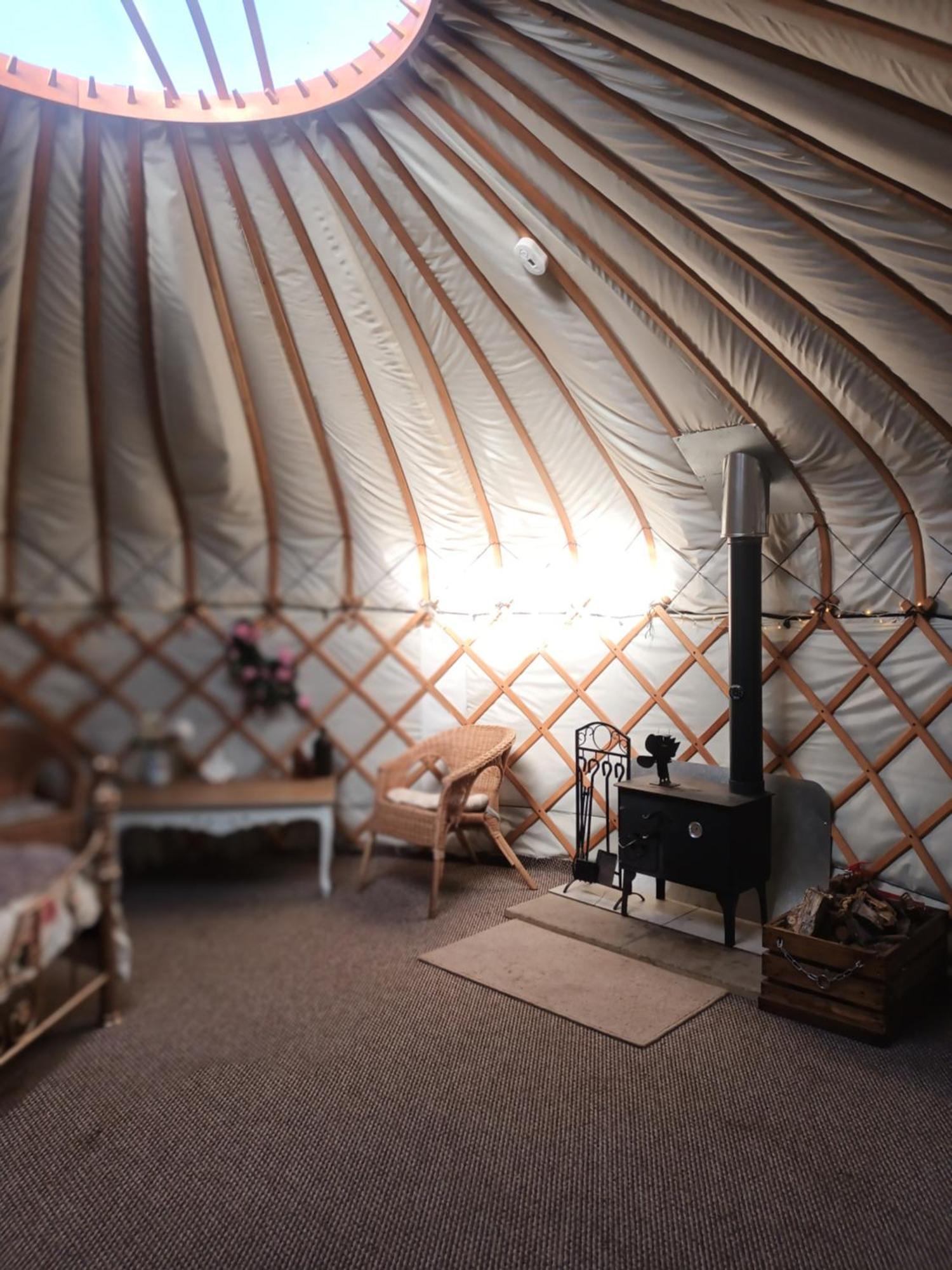 Gingerbread Cottage Yurts Dereham Zewnętrze zdjęcie