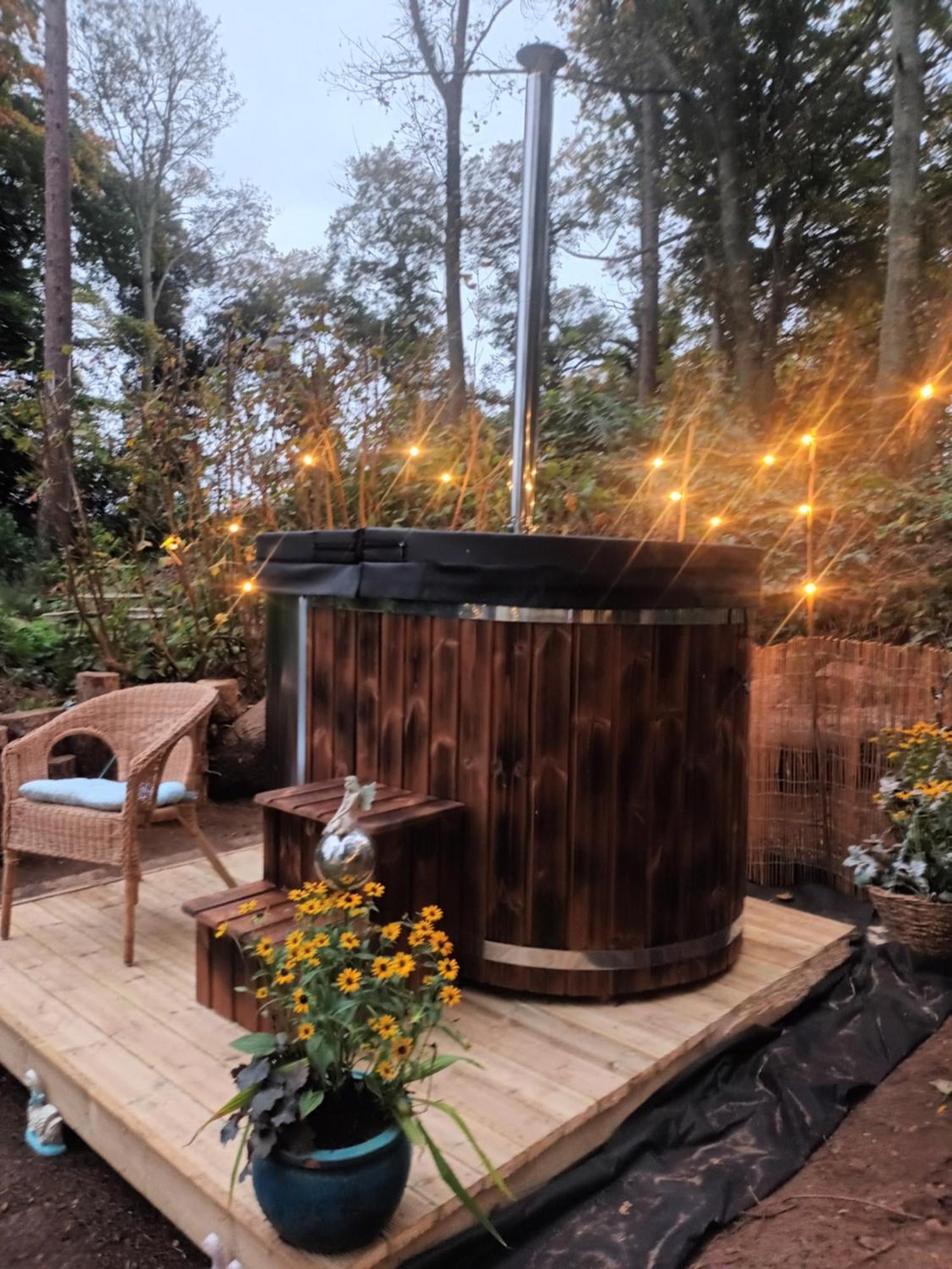 Gingerbread Cottage Yurts Dereham Zewnętrze zdjęcie